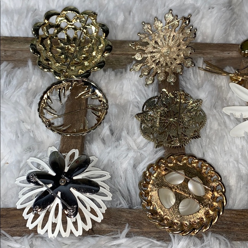 Sarah Coventry brooches pins lot of 9 gold silver - Picture 7 of 8